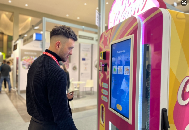 Máquinas expendedoras automáticas de helados: el beneficio sigue cuando" Coolness" encuentra su lugar