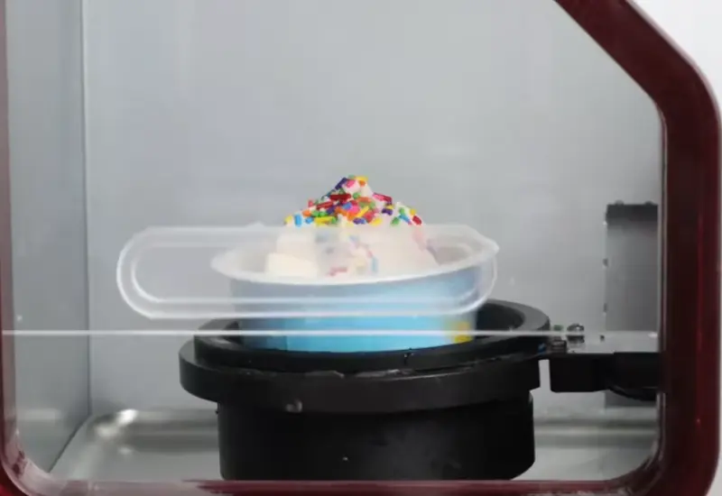 Cómo una máquina expendedora de helados hace helado