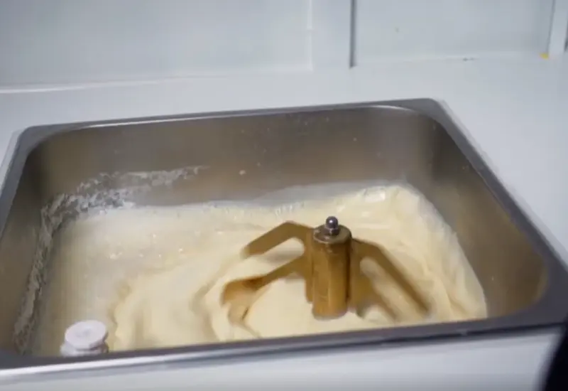 Single Hopper vs. Dual Hopper: ¿Cuál es mejor para las máquinas expendedoras de helados?