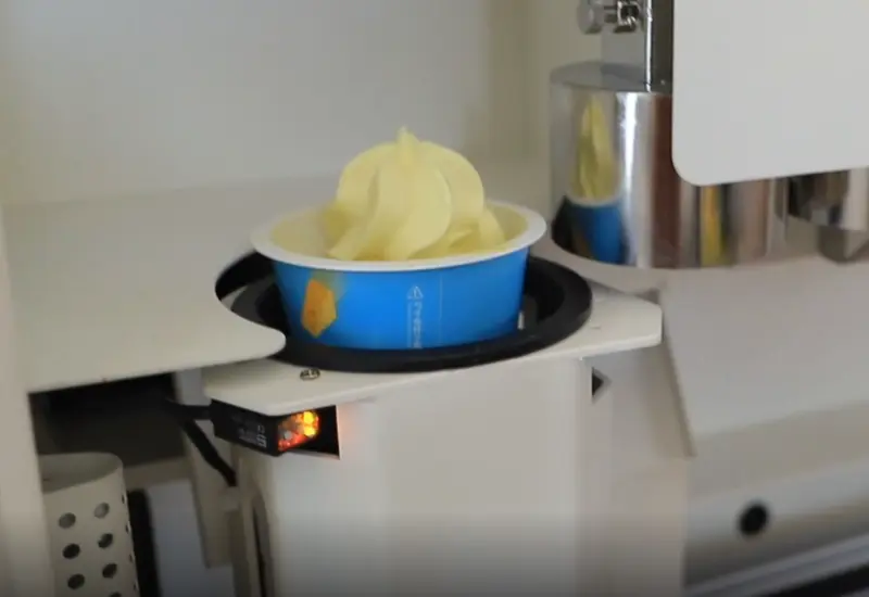¿Por qué la velocidad de dispensación de las máquinas expendedoras automáticas de helados tiene un gran impacto en la experiencia real?